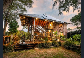 Cleopatra's Enchanted Sanctuary - EXECUTIVE ESCAPES, Fremantle